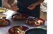 Filet de poulet et son sabayon à l'ail, accompagnements de saison