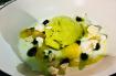 Yaourt citronné, olives noires, citron confit, meringue craquante citronnée, sorbet basilic